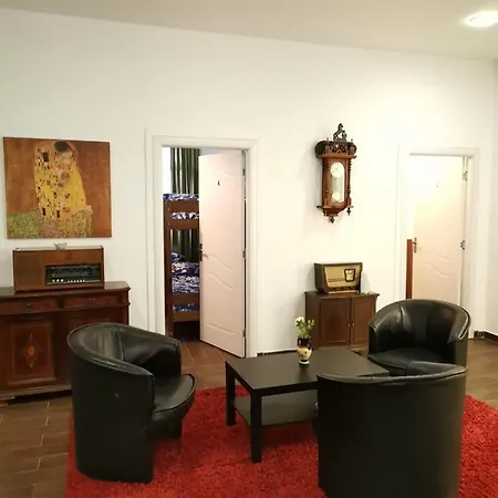 Vintage Downtown Hostel Brasov