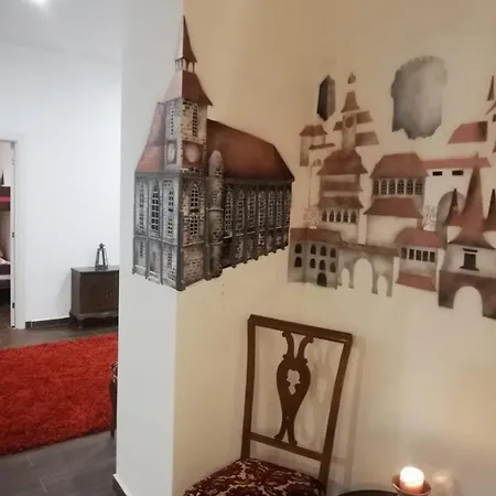 Vintage Downtown Хостел