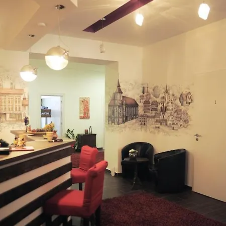 Vintage Downtown Hostel *