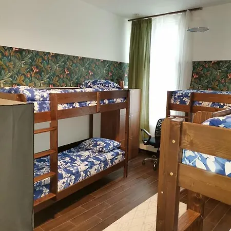 Vintage Downtown Hostel