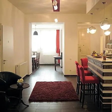 Vintage Downtown Hostel Brasov