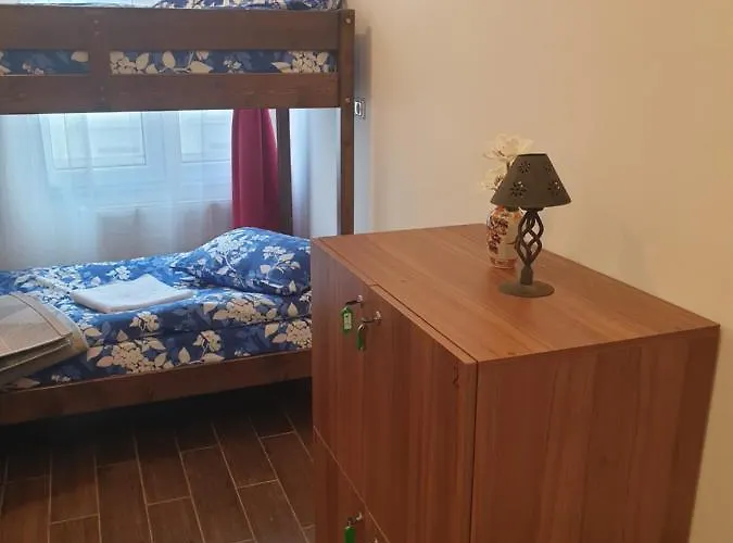 Vintage Downtown Hostel