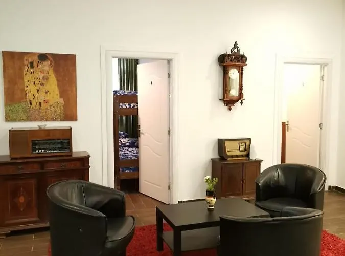 Vintage Downtown Hostel Brasov