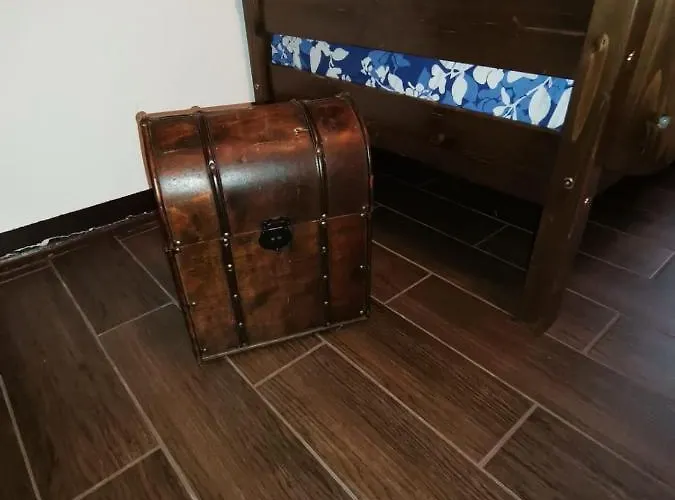 Vintage Downtown Hostel