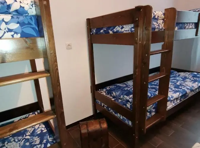 Vintage Downtown Hostel