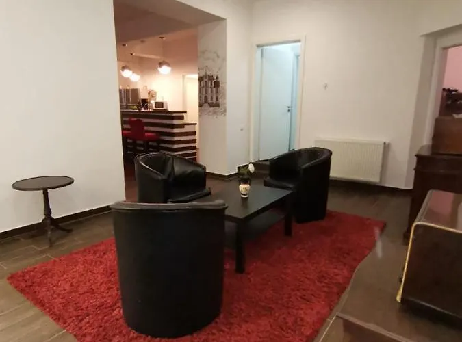 Vintage Downtown Hostel