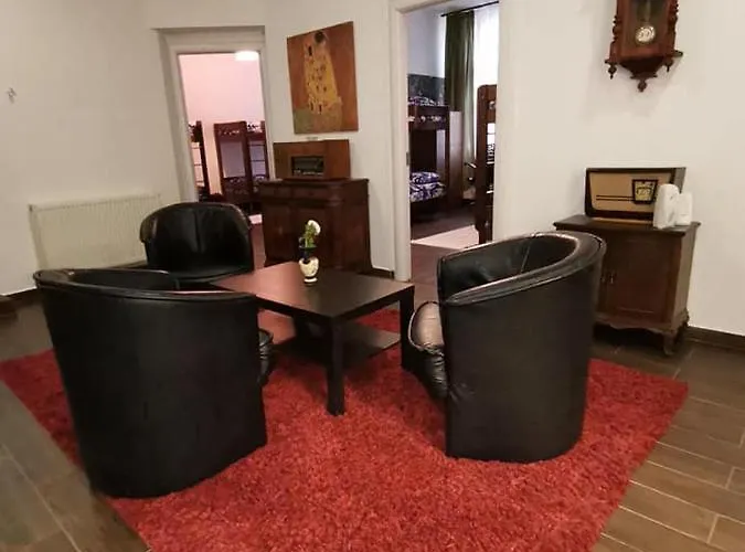 Vintage Downtown Hostel Brasov